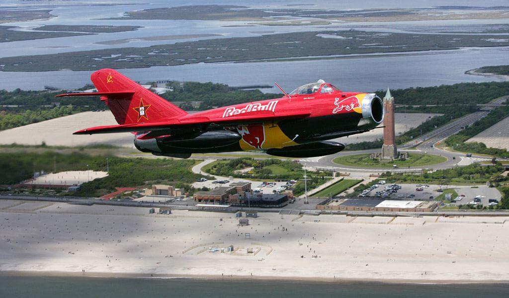 Great Pictures of the Statue of Liberty from the Memorial Day Air Show in New York